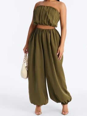 NWT. Olive Green Strapless Wide-Leg 2-Piece Set